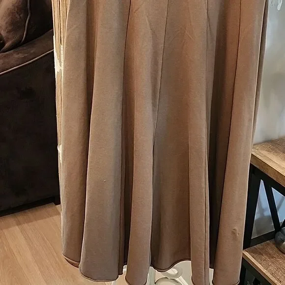 Flare Midi skirt size S Cognac